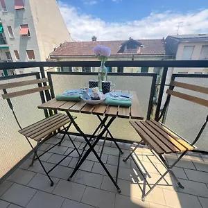Prestigioso Trilocale Sui Navigli Con A/c & Wi-fi , Milan Italy